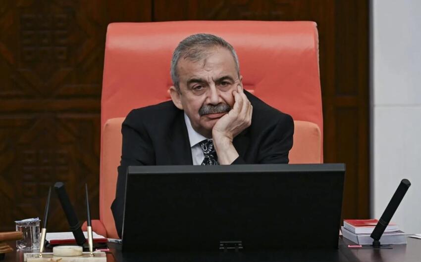 Sırrı Süreyya Öndər vəfat etdi