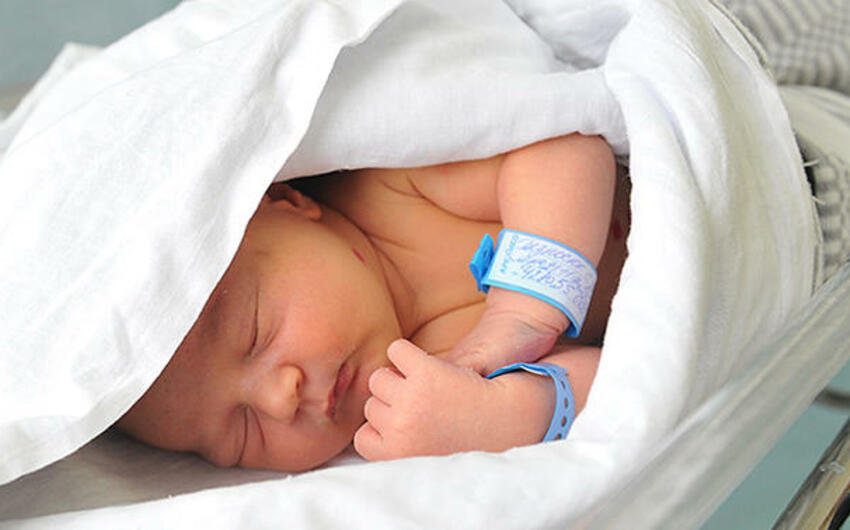 Doğulan oğlanların sayı qızlardan çoxdur -