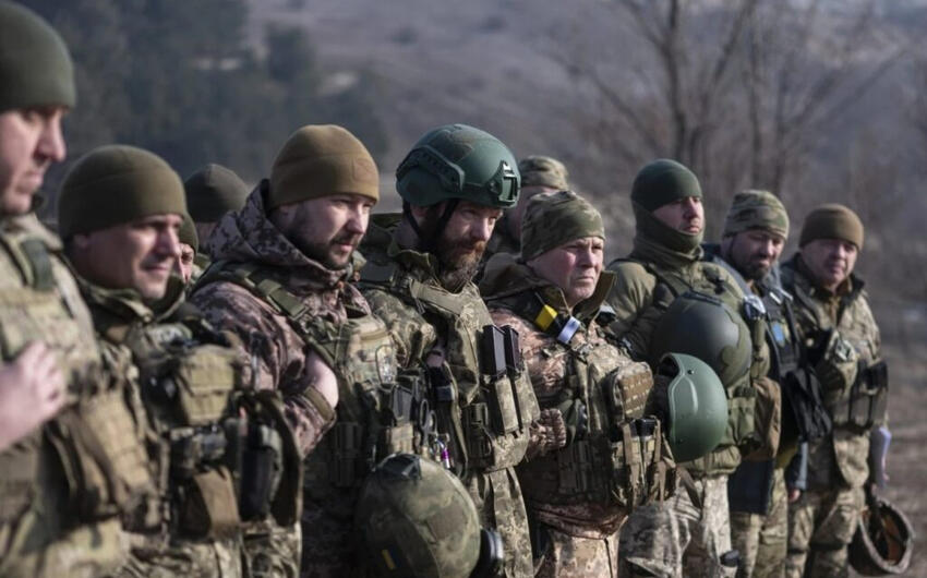 Ukrayna hərbçiləri Rusiyaya təslim oldular