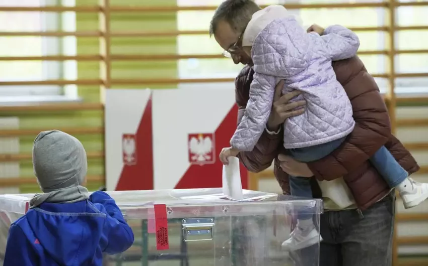 Polşada prezident seçkiləri ikinci tura qaldı