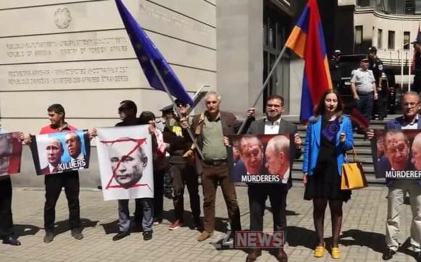 İrəvanda Putin və Lavrova qarşı etirazlar: