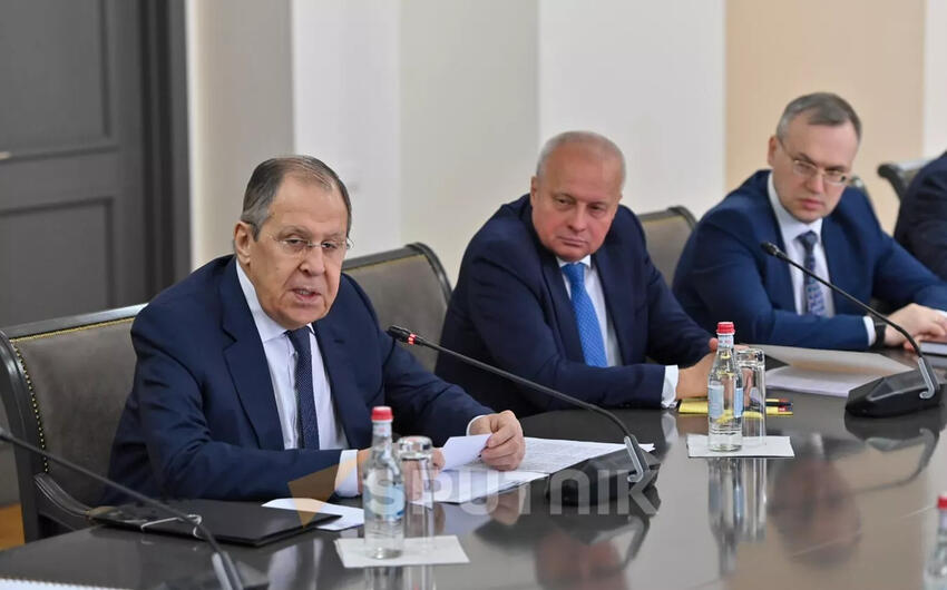 Lavrov Ermənistana: