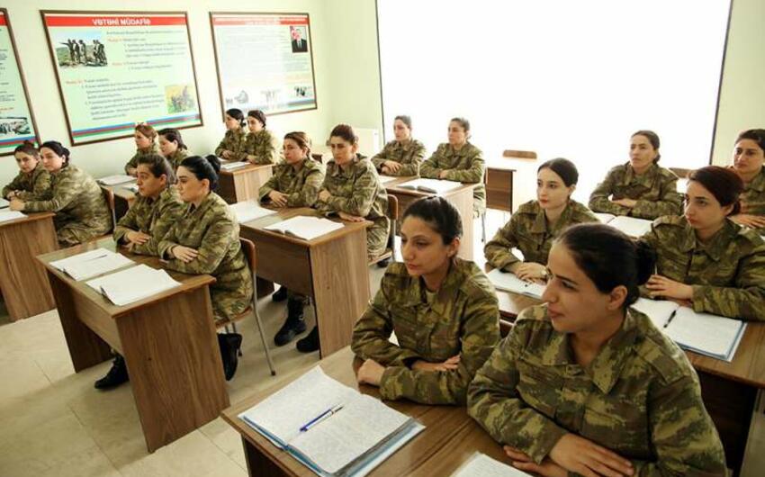 Azərbaycanın qadın hərbçilərinin sayı açıqlandı