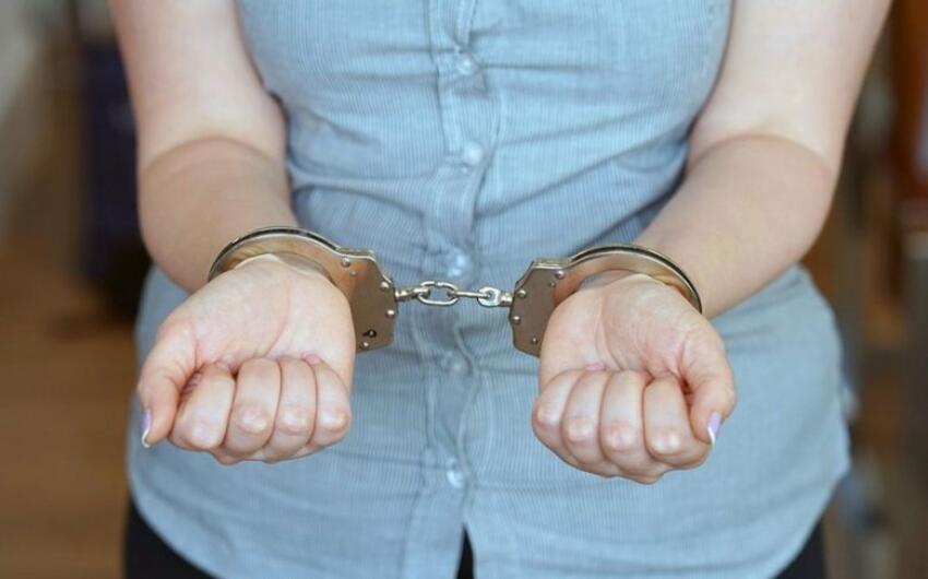 İbtidai sinif müəllimi işləyəcəyi vədi ilə bir nəfərin 7000 manatı ələ keçirilib