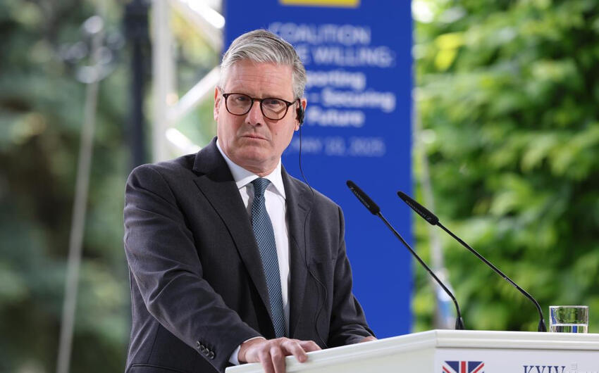 Britaniya kəşfiyyatı Starmerin evinin yandırılmasında Rusiya izini araşdırır