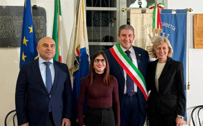 Görmə məhdudiyyətli gənc Heydər Əliyev Fondunun dəstəyi ilə vokal bacarıqlarını təkmilləşdirdi