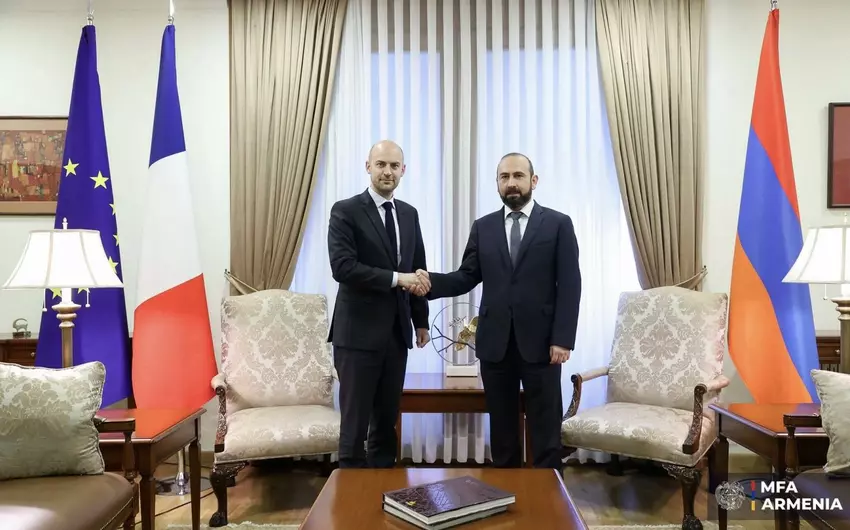 Ararat Mirzoyan İrəvanda Fransa xarici işlər naziri ilə görüşdü