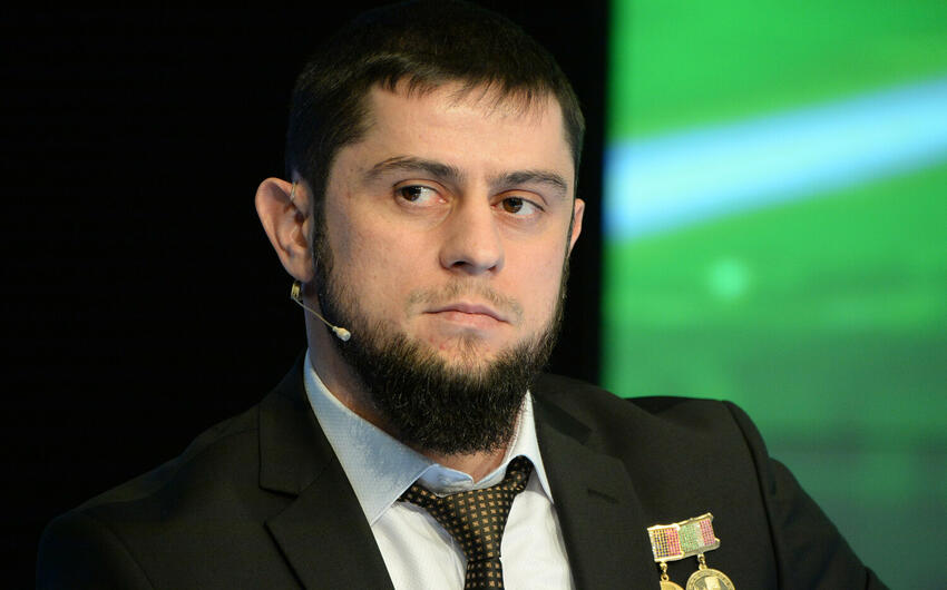 "Günüm məhv oldu" - Kadırovun köməkçisi Zelenskinin tətbiq etdiyi sanksiyalardan danışdı