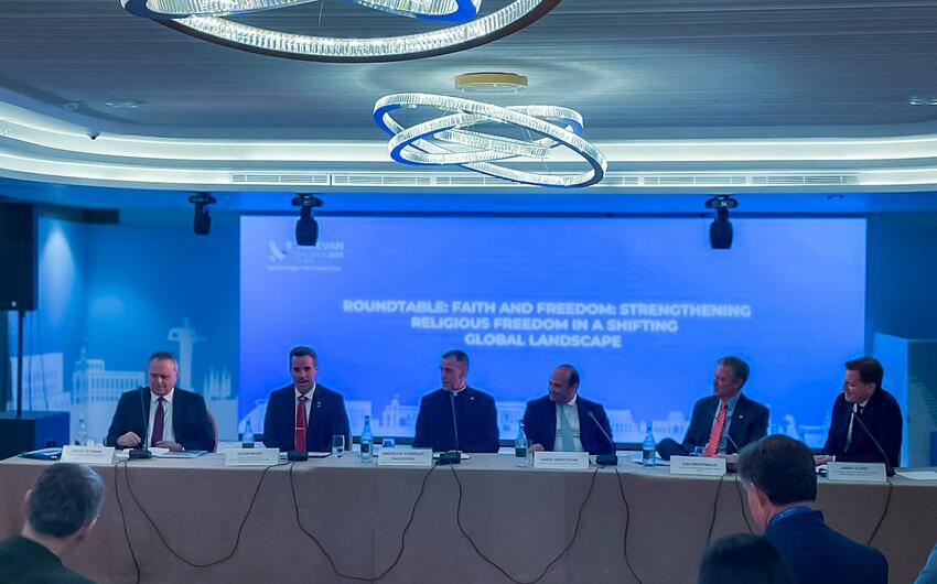 ABŞ rəsmisi Ermənistanda səfərdədir