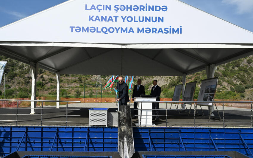Prezident İlham Əliyev Laçın kanat yolunun təməlini qoydu
