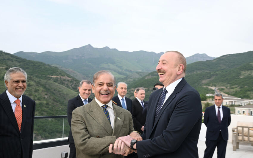 Prezident İlham Əliyevin Pakistanın Baş naziri ilə geniş tərkibdə görüşü oldu