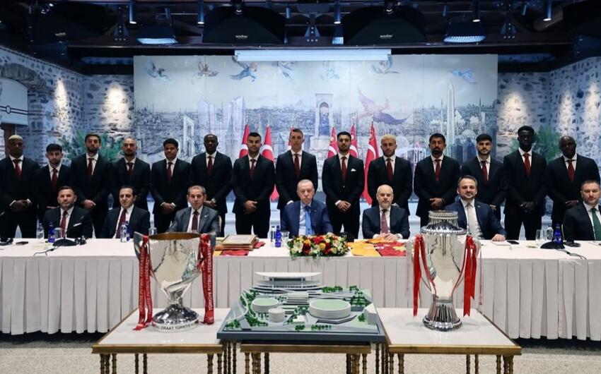 Ərdoğan Superliqa çempionu olan “Qalatasaray” komandasını qəbul etdi