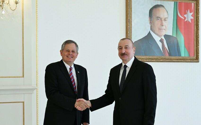 ABŞ senatoru: Azərbaycanlı hərbçilər Əfqanıstandan təxliyə prosesində mühüm rol oynadılar