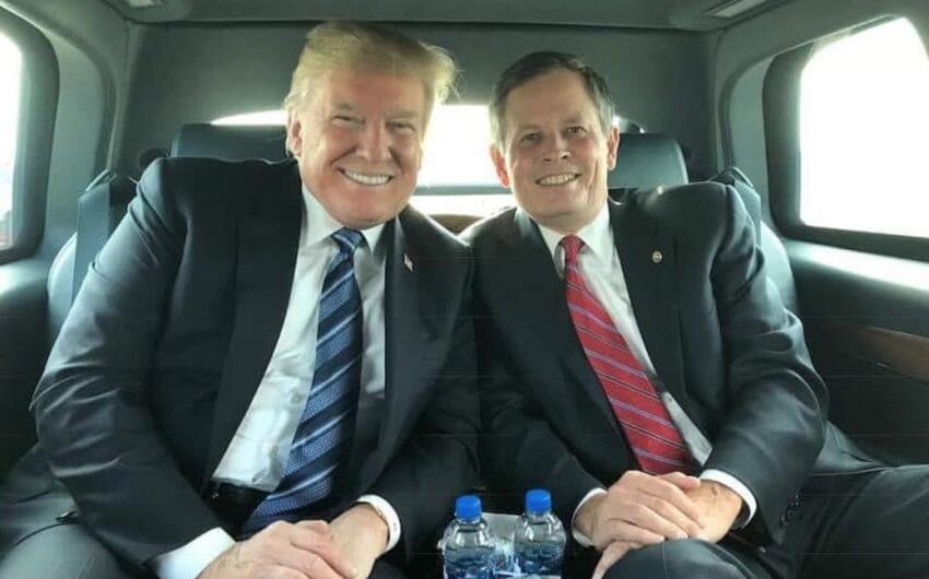 Trampın ən yaxın tərəfdarı olan senator Bakıya niyə gəlib? –