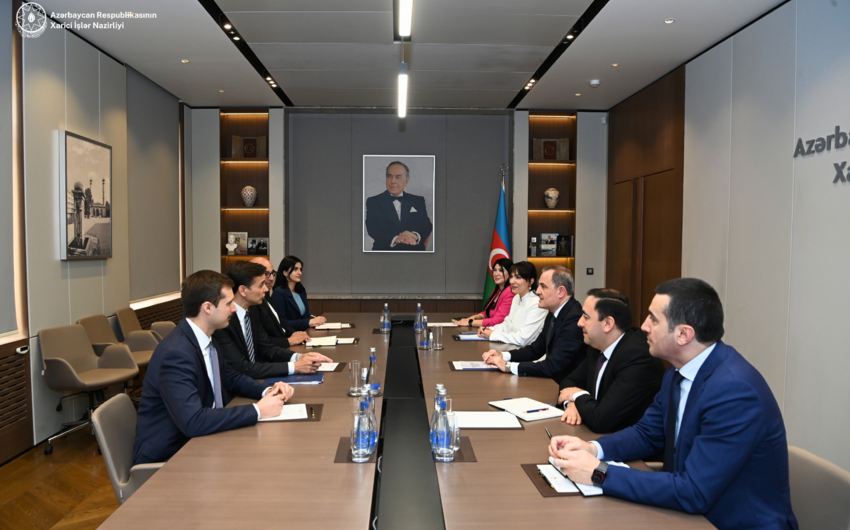Ceyhun Bayramov ABŞ dövlət rəsmisini qəbul etdi