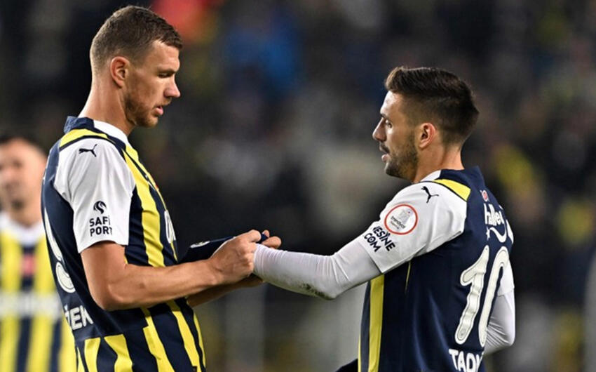 “Fənərbağça” iki ulduz futbolçusu ilə vidalaşır