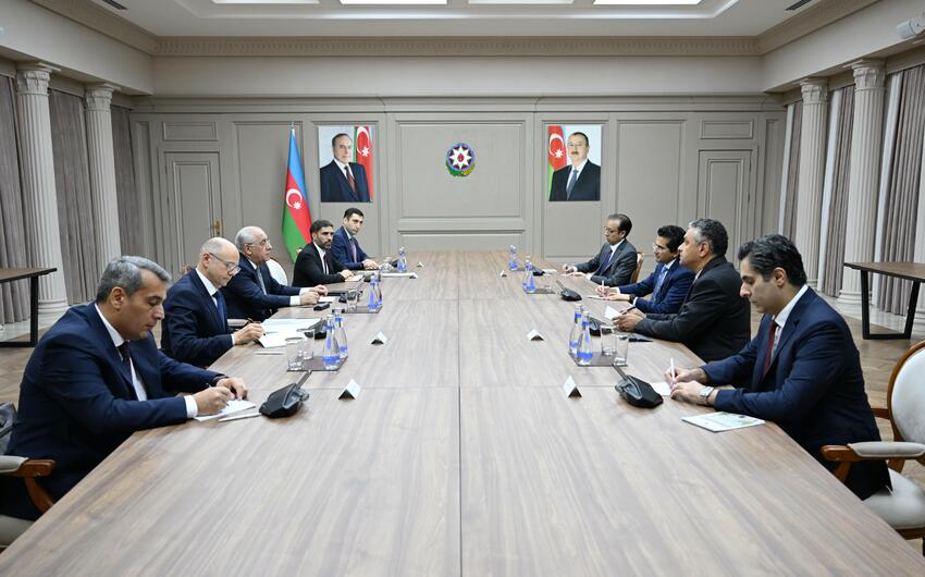 Əli Əsədov Pakistanın neft naziri ilə görüşdü