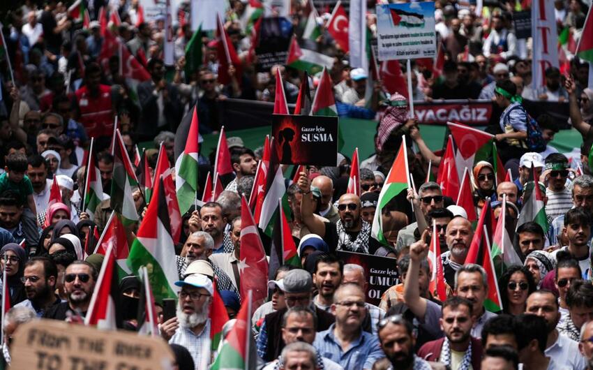 İstanbulda Qəzzaya dəstək yürüşü keçirildi -