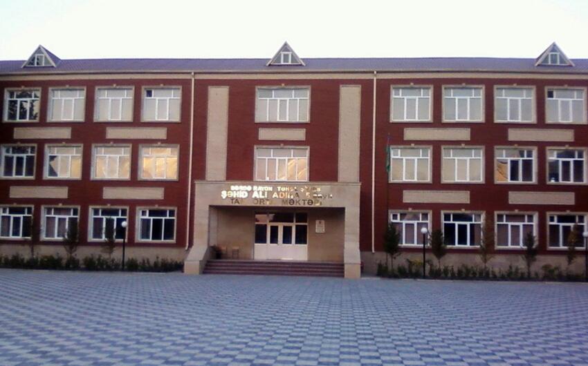 Bərdədə şagird orta məktəbin üçüncü mərtəbəsindən yıxıldı