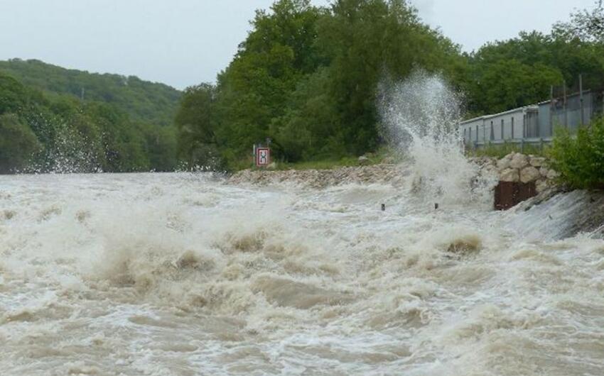 Çaylarda müşahidə olunan faktiki vəziyyət açıqlandı