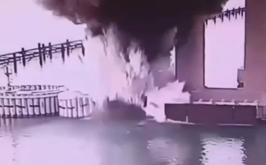 İkinci hücum: Krım körpüsü tonluq mina ilə partladıldı -