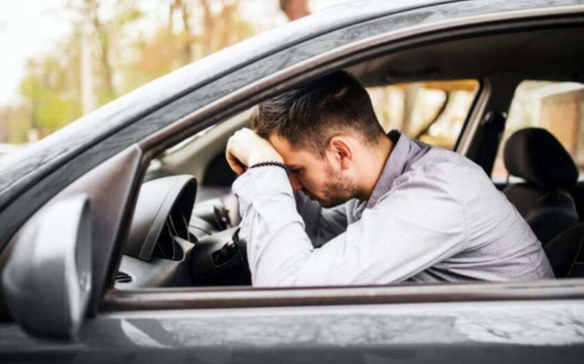 Ucarda vəzifəli şəxsin kürəkəni sükan arxasında vəfat etdi