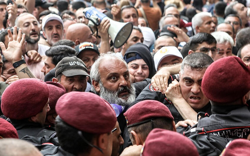 Ermənistanda dövlət çevrilişinə cəhd: Baqrat Qalstanyan həbs edildi -
