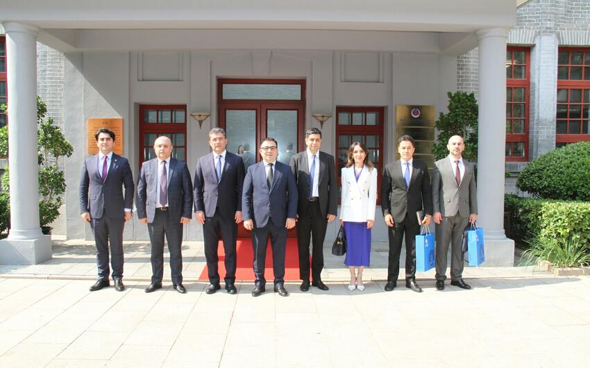 MEDİA nümayəndə heyəti Sinxua xəbər agentliyində və “Jenmin Jibao” qəzetinin redaksiyasında oldu