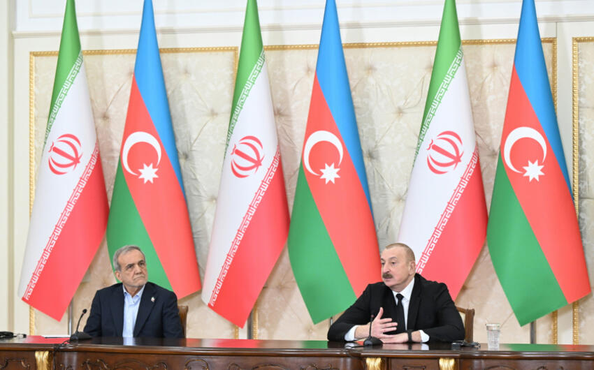 İlham Əliyev Pezeşkianı  Azərbaycana dəvət etdi