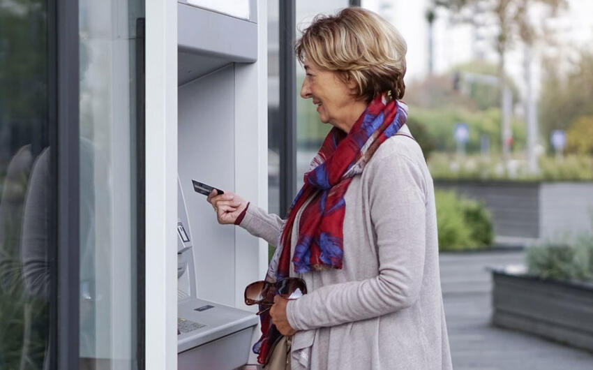 Azərbaycanda qadınların pensiya yaşı artırıldı