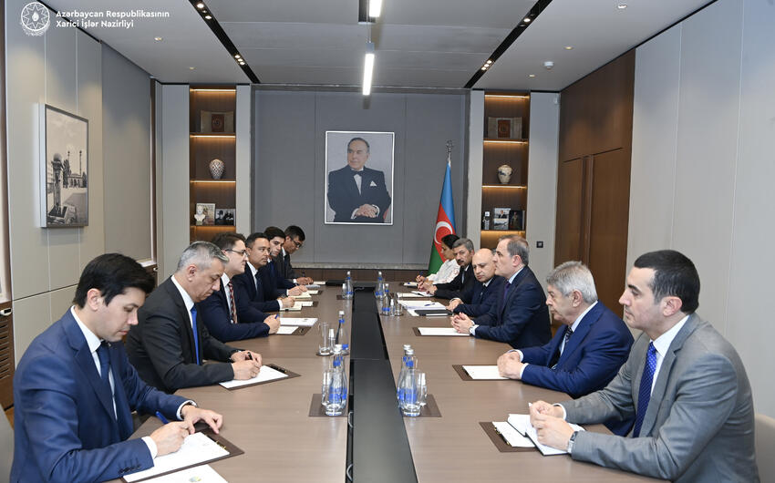Azərbaycan və Özbəkistan XİN-ləri arasında siyasi məsləhətləşmələr aparıldı