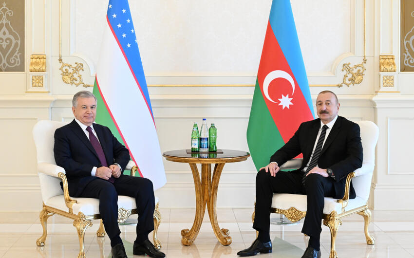 Azərbaycan və Özbəkistan prezidentlərinin təkbətək görüşü başa çatdı -