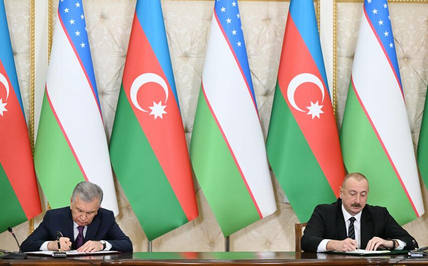 Azərbaycan ilə Özbəkistan arasında imzalanmış sənədlər mübadilə edildi -