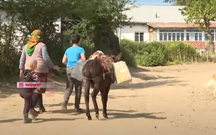 80 manata su, 4 km yol, quruyan bulaqlar -