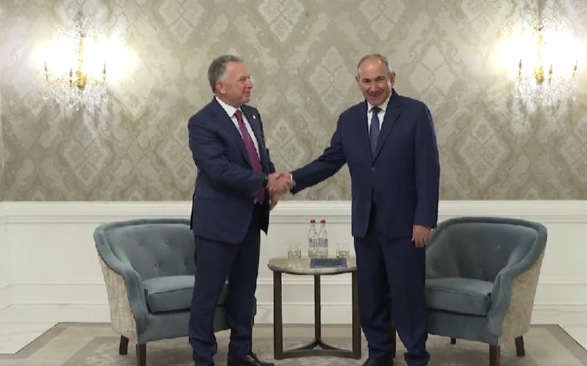 Paşinyan Trampın xüsusi nümayəndəsi ilə görüşdü