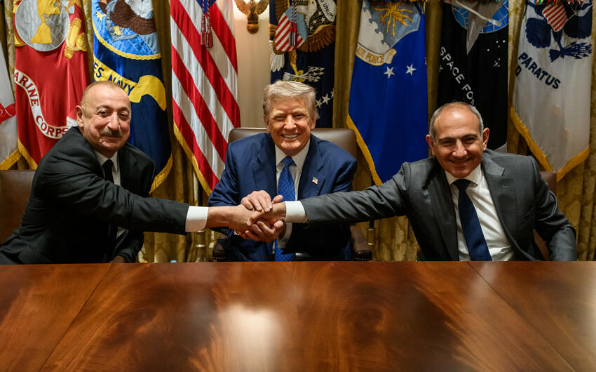 Ağ Evdə İlham Əliyev, Nikol Paşinyan və Donald Tramp arasında görüş oldu