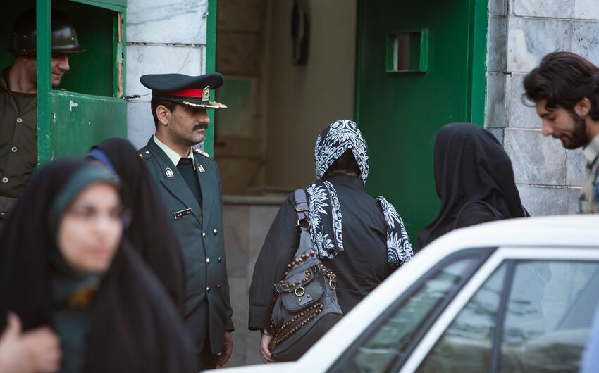 İranda 12 günə 21 min nəfər həbs olundu