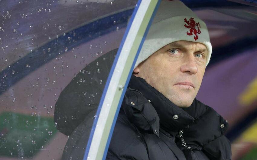 Lüksemburq millisi baş məşqçi ilə yollarını ayırdı