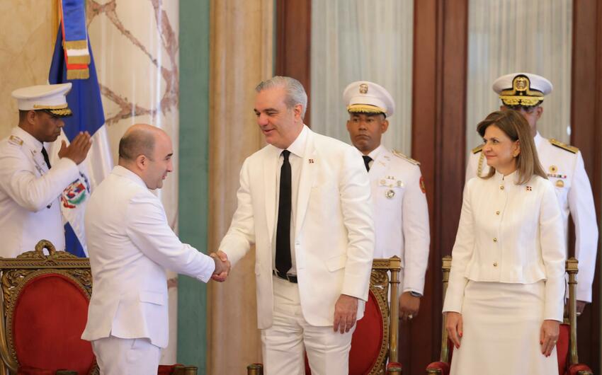 Azərbaycan səfiri etimadnaməsini Dominikan Prezidentinə təqdim etdi
