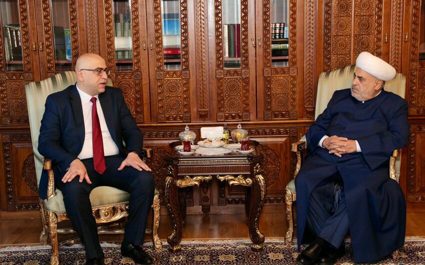 Allahşükür Paşazadə Fələstinin yeni səfirini qəbul etdi -