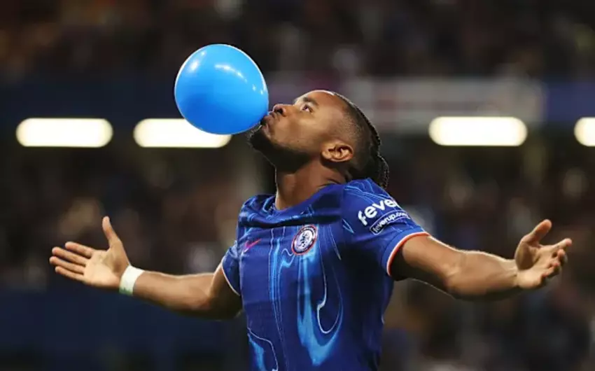 "Çelsi"nin hücumçusu "Milan"a keçir