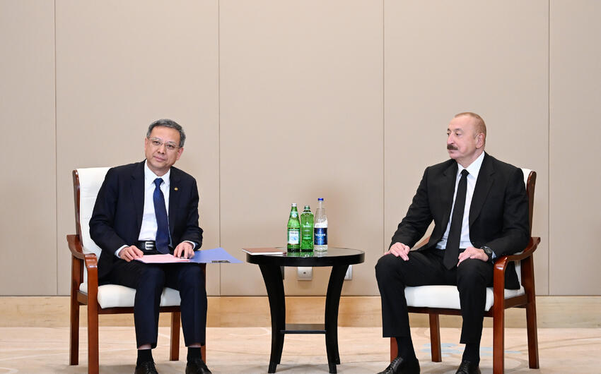 İlham Əliyev "China Energy Engineering Corporation Limited" şirkətinin rəhbəri vəzifəsini icra edən Ni Cen ilə görüşdü
