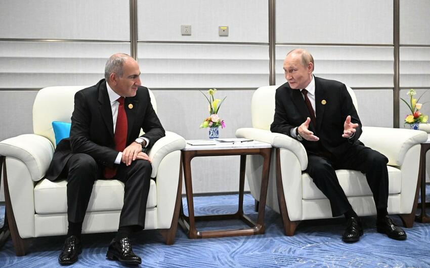 Putin Paşinyanla görüşdü