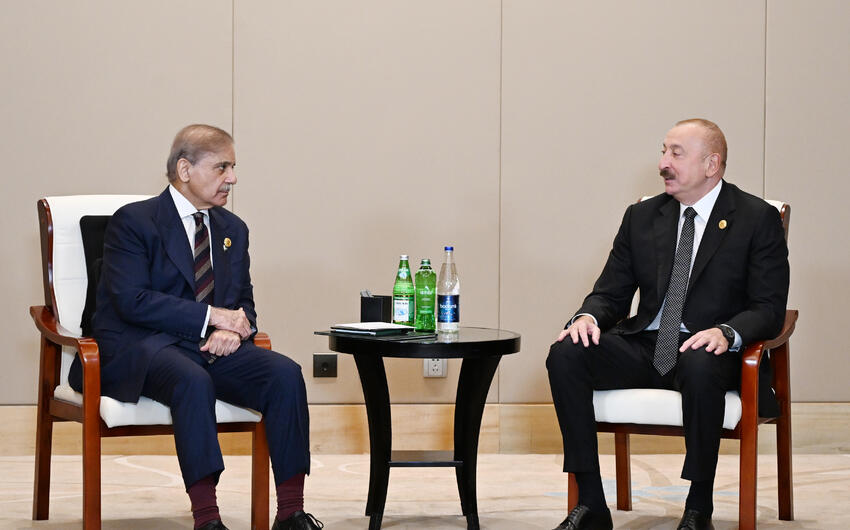 Azərbaycan Prezidenti Pakistanın Baş naziri ilə görüşdü -