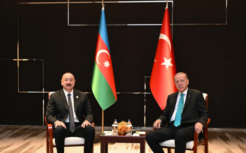 İlham Əliyev Rəcəb Tayyib Ərdoğanla görüşdü -