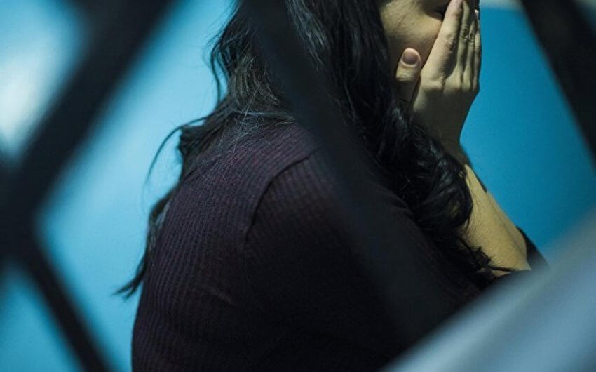 Sabirabadda qadın iki dostdan şikayət etdi: SMS yazıblar, qeyri-etik hərəkət ediblər –