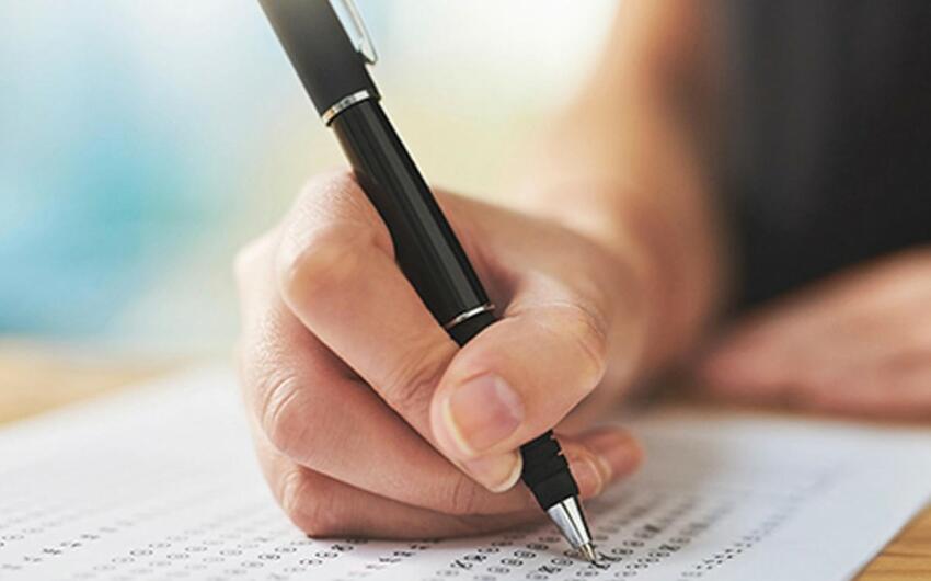 Universitetlərdə boş qalan yerlərə və kolleclərə ixtisas seçimi başa çatır