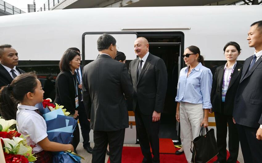 İlham Əliyev Tiencin şəhərindən Pekinə getdi