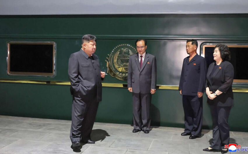 Kim Çen In Çinə gəldi