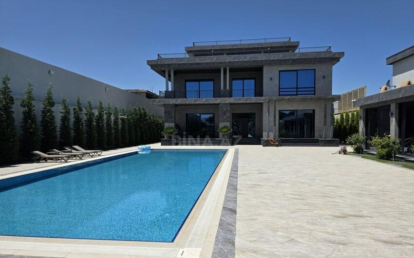 Bağ evi 2,9 milyon manata satışa çıxarıldı